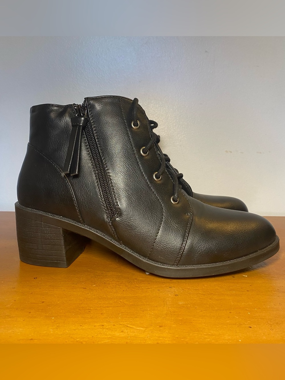 Women’s 8W Wide Black Combat Ankle Boots Lace-Up Side Zip Round Toe Mid Heel